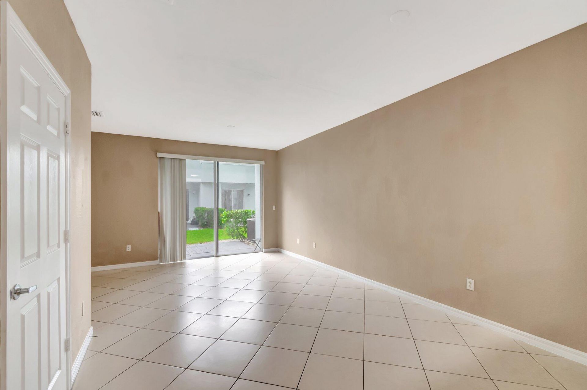 1912 Hibiscus Lane, Riviera Beach, FL 33404 Photo