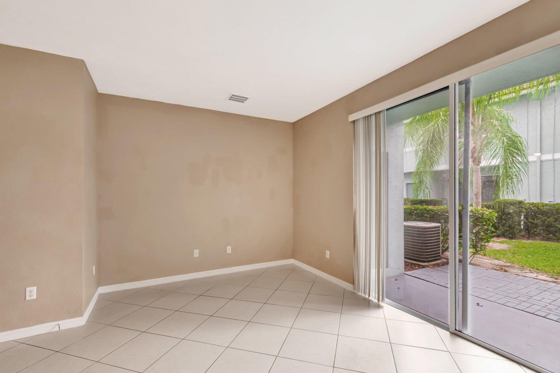 1912 Hibiscus Lane, Riviera Beach, FL 33404 Photo
