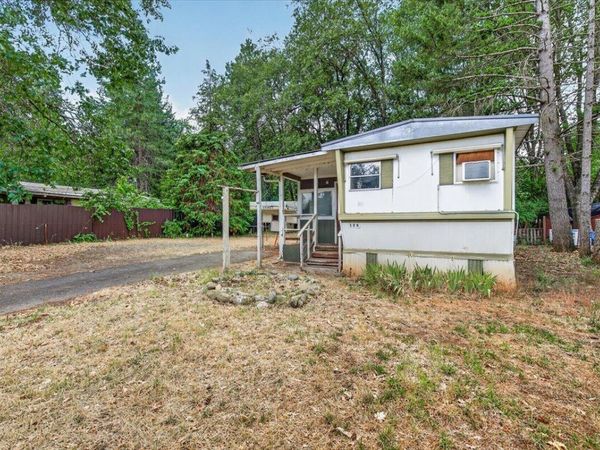 126 S Kerby Avenue, Cave Junction, OR 97523