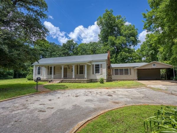 407 E Kolstad Street, Palestine, TX 75801