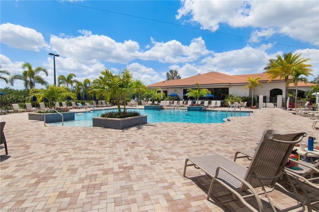 7515 Stoneybrook Dr, Unit 811, Naples, FL 34112 Photo