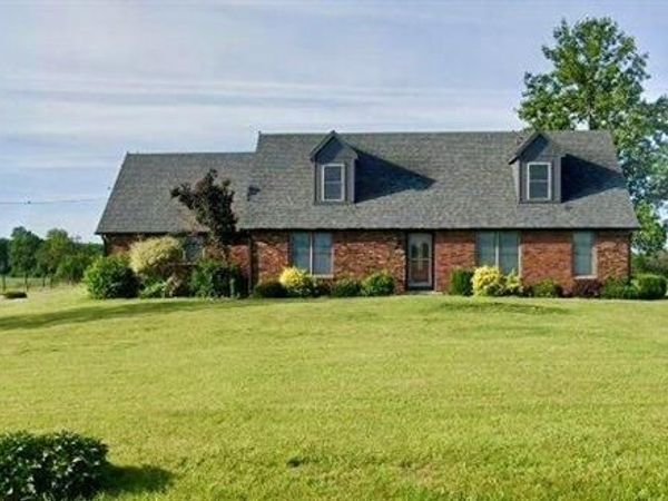 330 SW 200 Road, Centerview, MO 64019