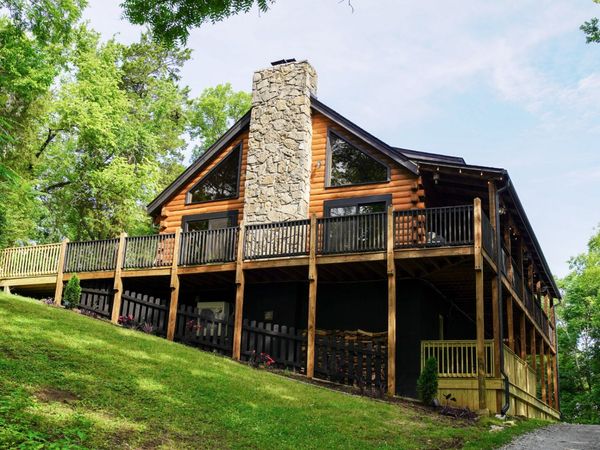 2676 Thompson Station Rd E, Thompsons Station, TN 37179
