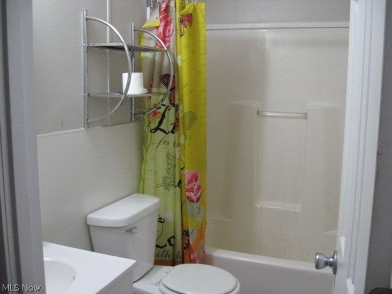 460 1st Street SW, Unit 14, Brewster, OH 44613 Photo 22