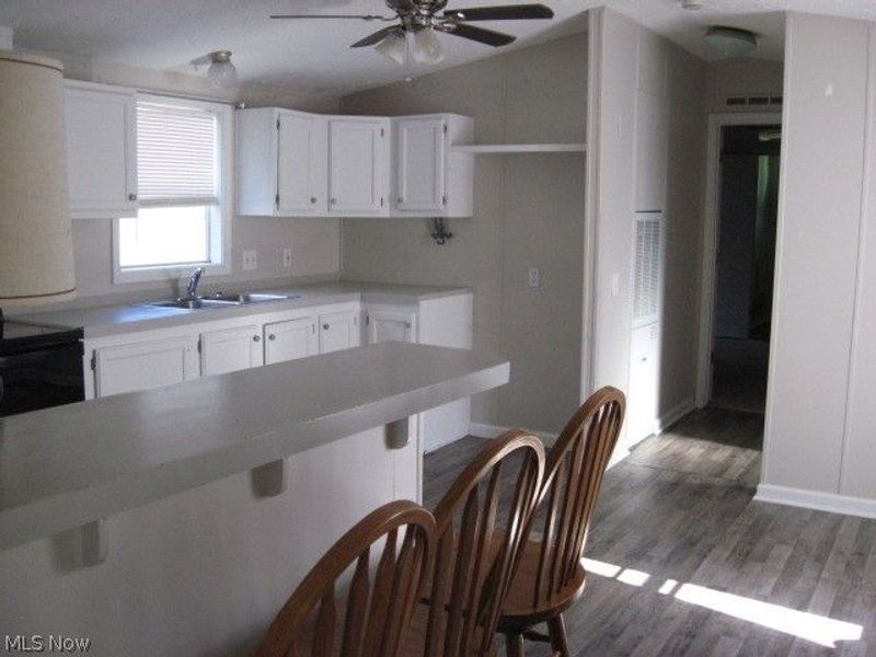 460 1st Street SW, Unit 14, Brewster, OH 44613 Photo 5