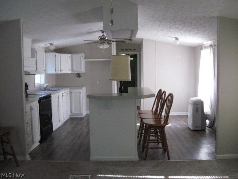 460 1st Street SW, Unit 14, Brewster, OH 44613 Photo 7