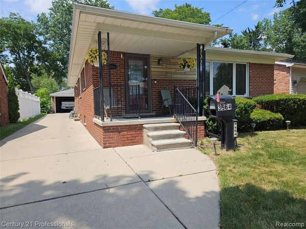3964 Grindley Park Street, Dearborn Heights, MI 48125