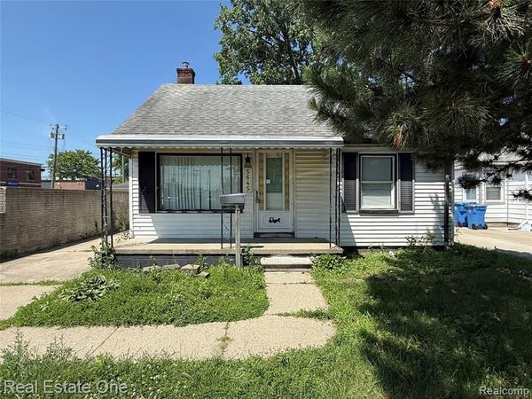 5645 FENTON Street, Dearborn Heights, MI 48127