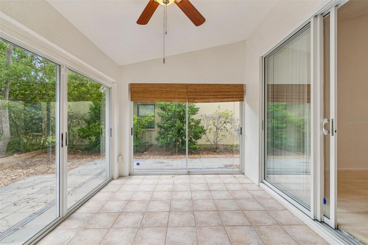 7656 Palm Aire Lane , Sarasota, FL 34243 Photo