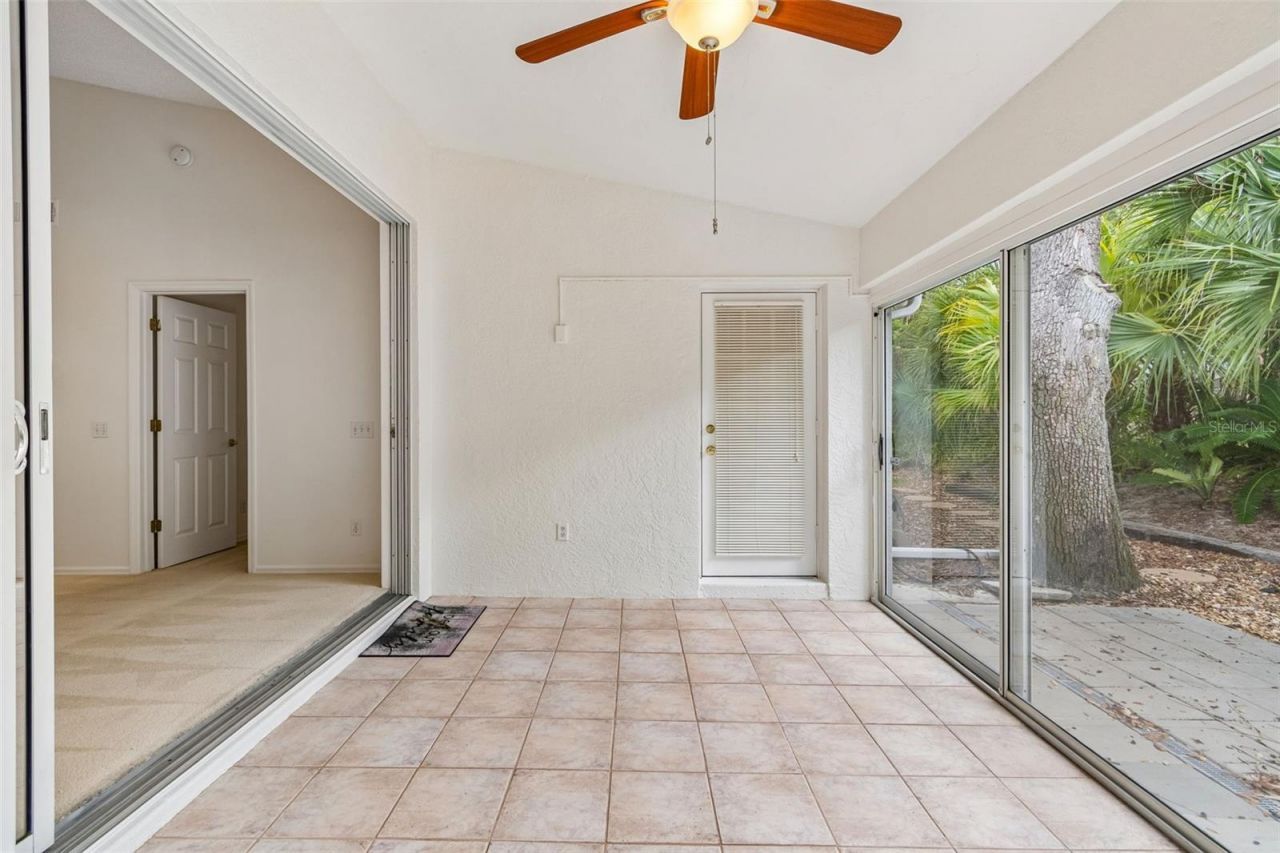 7656 Palm Aire Lane , Sarasota, FL 34243 Photo