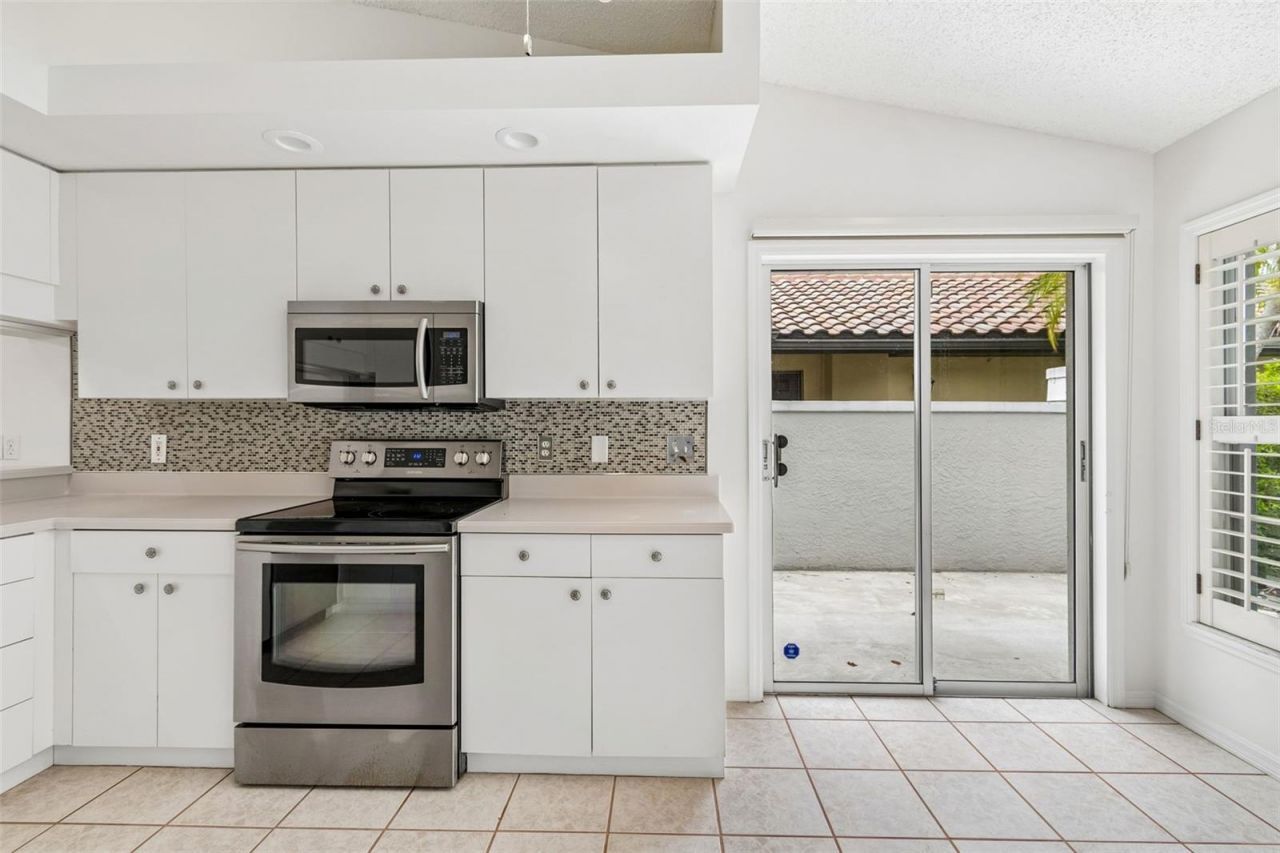 7656 Palm Aire Lane , Sarasota, FL 34243 Photo