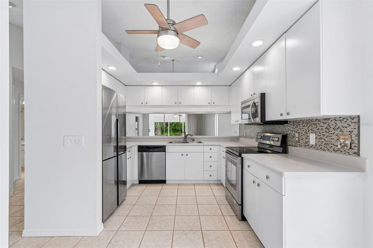 7656 Palm Aire Lane , Sarasota, FL 34243 Photo
