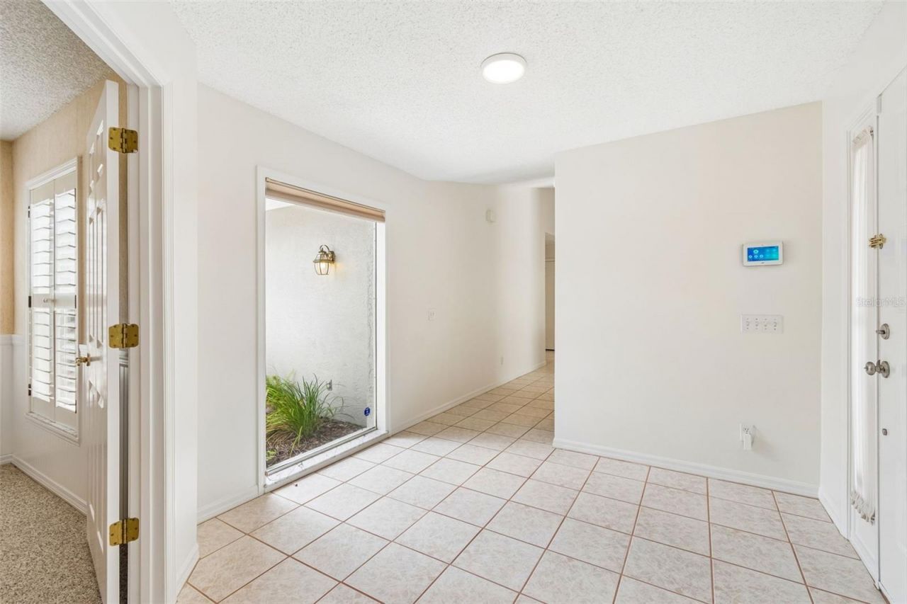 7656 Palm Aire Lane , Sarasota, FL 34243 Photo