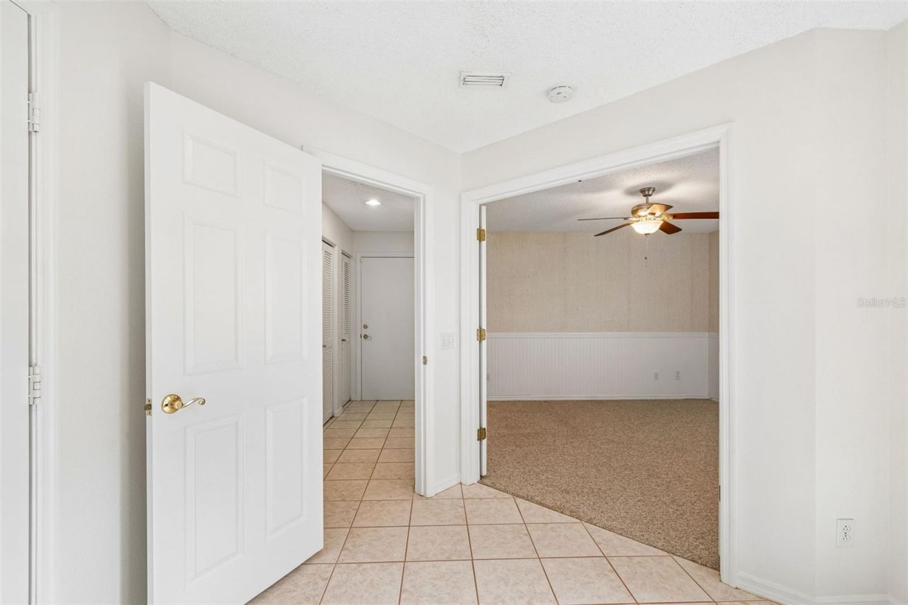7656 Palm Aire Lane , Sarasota, FL 34243 Photo