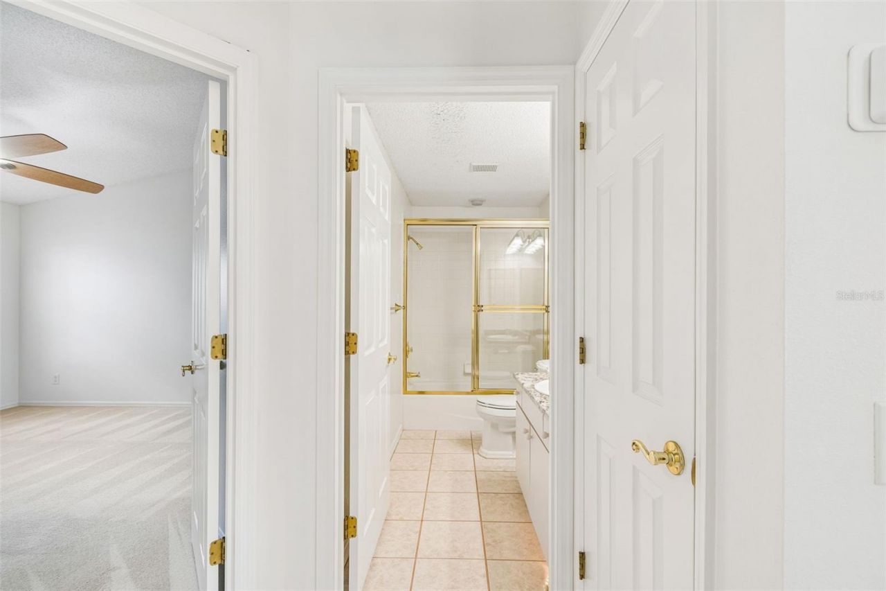 7656 Palm Aire Lane , Sarasota, FL 34243 Photo