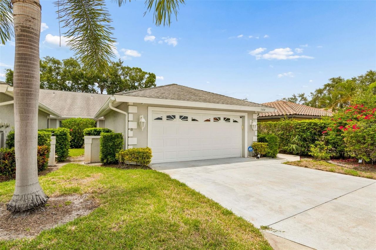 7656 Palm Aire Lane , Sarasota, FL 34243 Photo