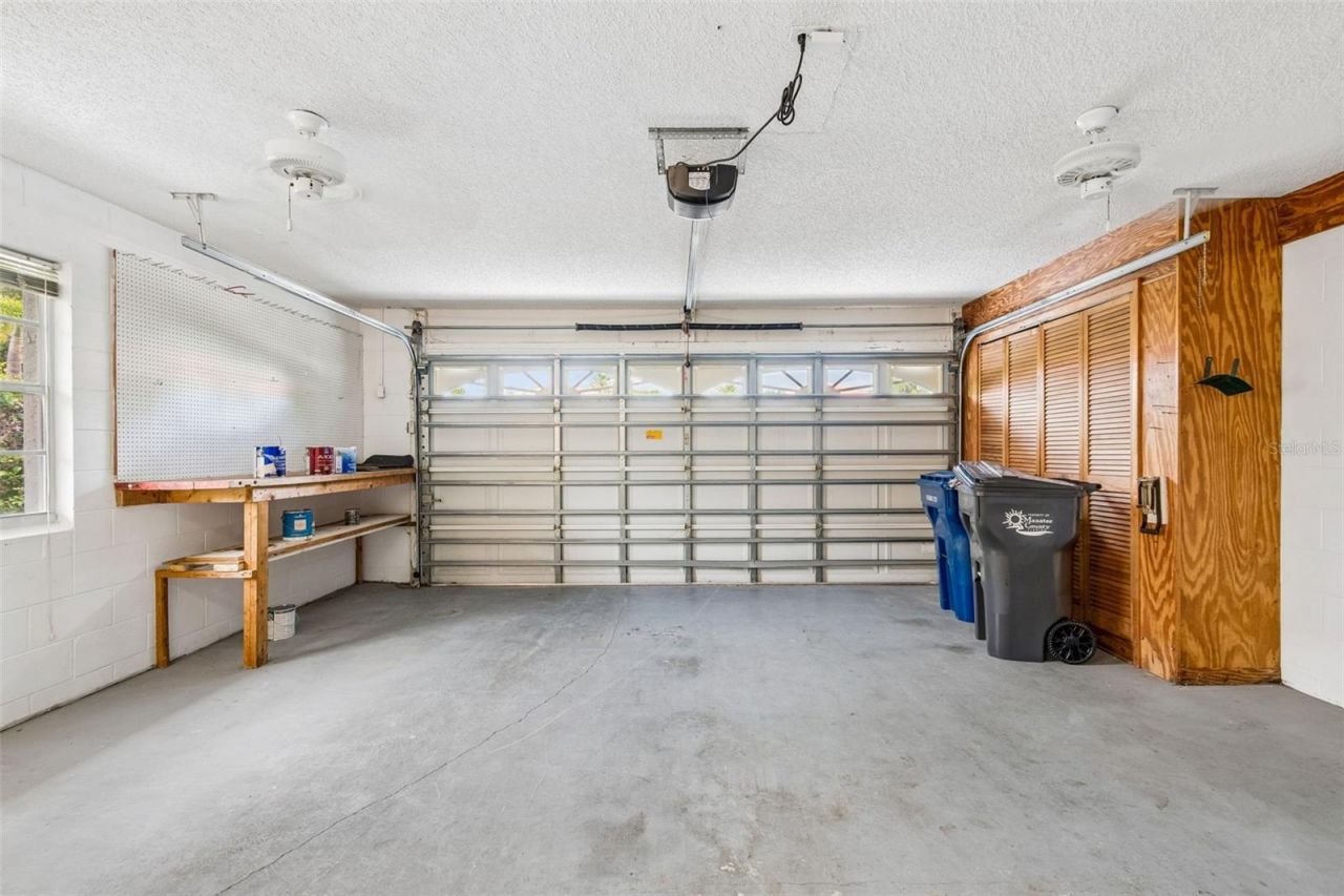7656 Palm Aire Lane , Sarasota, FL 34243 Photo