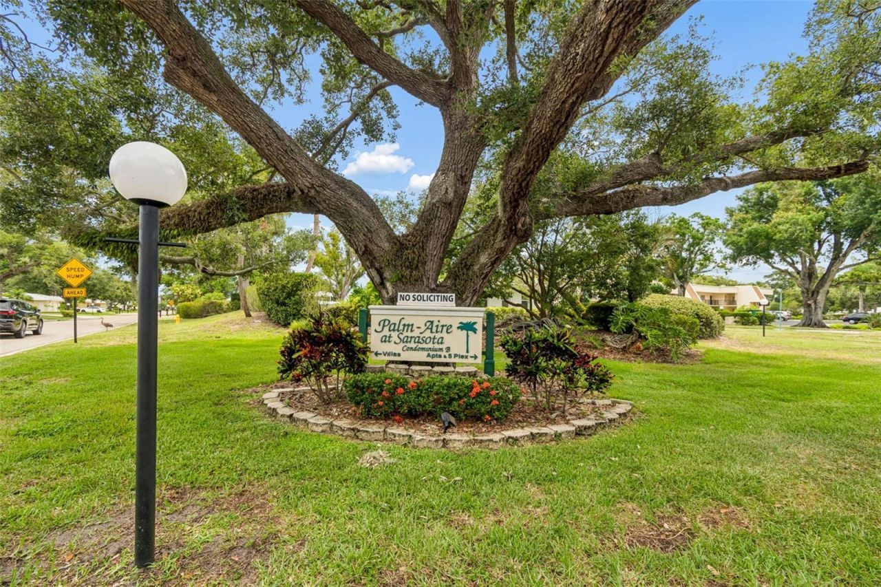 7656 Palm Aire Lane , Sarasota, FL 34243 Photo