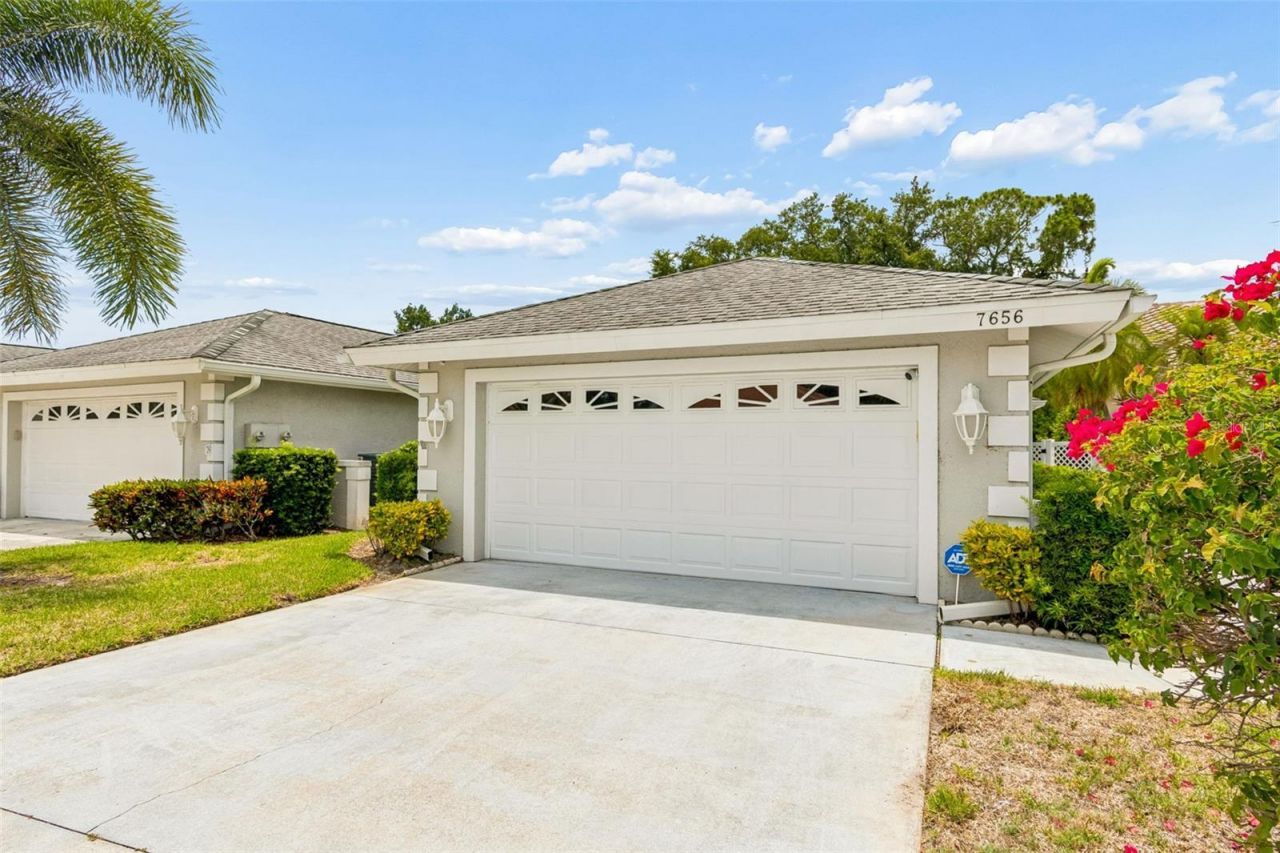 7656 Palm Aire Lane , Sarasota, FL 34243 Photo