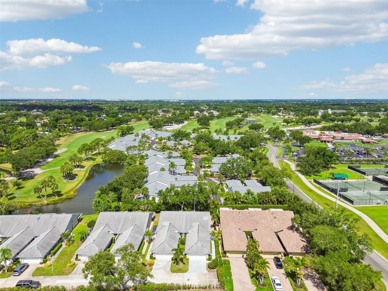 7656 Palm Aire Lane , Sarasota, FL 34243 Photo