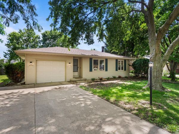 2805 Clayton Boulevard , Champaign, IL 61822