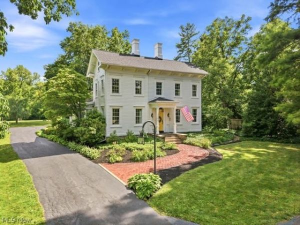 3240 E Market Street , Warren, OH 44484