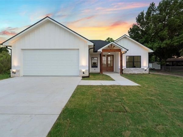 267 Sherwood Drive , Woodway, TX 76712