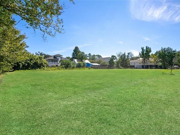 237 WEST Street , Mandeville, LA 70448