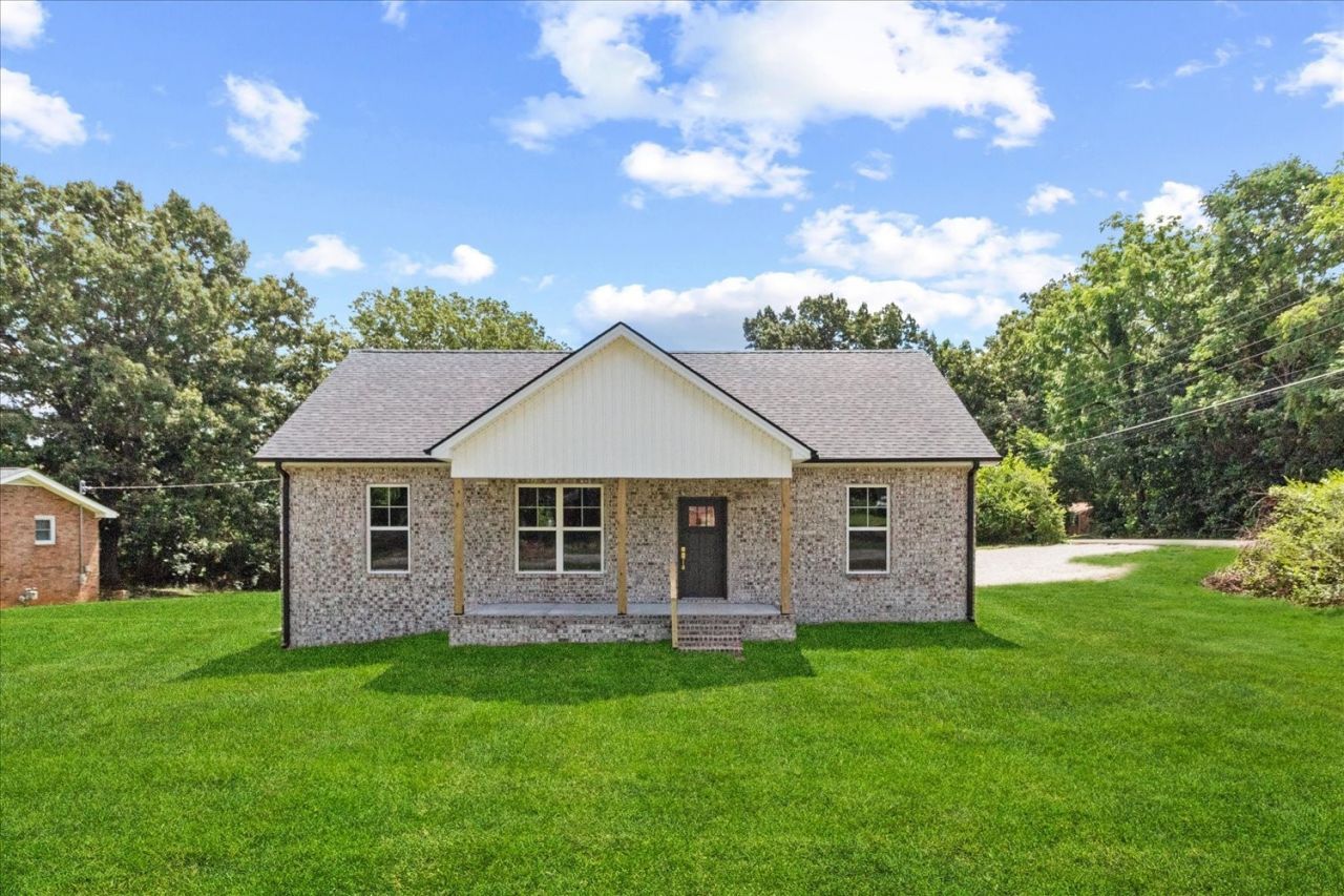 101 Hogin Road, Dickson, TN 37055 Main Photo