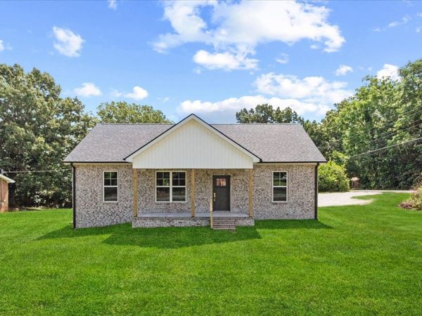 101 Hogin Road , Dickson, TN 37055