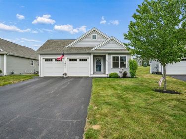 28 Pasture Lane, Nashua, NH 03062