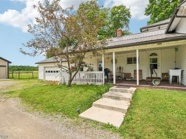 15124 Lake Avenue , Middlefield, OH 44062
