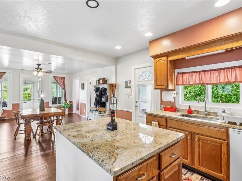 15124 Lake Avenue, Middlefield, OH 44062 Photo 16