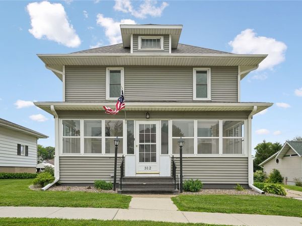 312 4th Avenue , Clarence, IA 52216