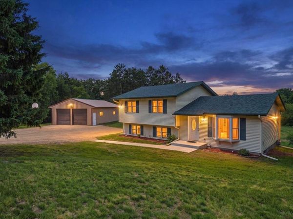 710 Kinney Road, Hudson, WI 54016
