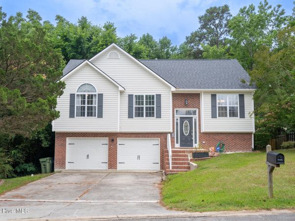 703 Riva Ridge Road , Sneads Ferry, NC 28460