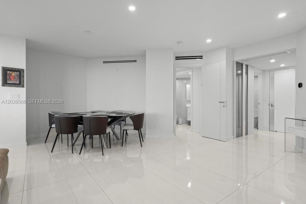 19500 Turnberry Way , Unit 16B, Aventura, FL 33180 Photo