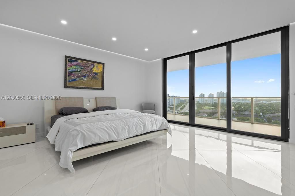 19500 Turnberry Way , Unit 16B, Aventura, FL 33180 Photo
