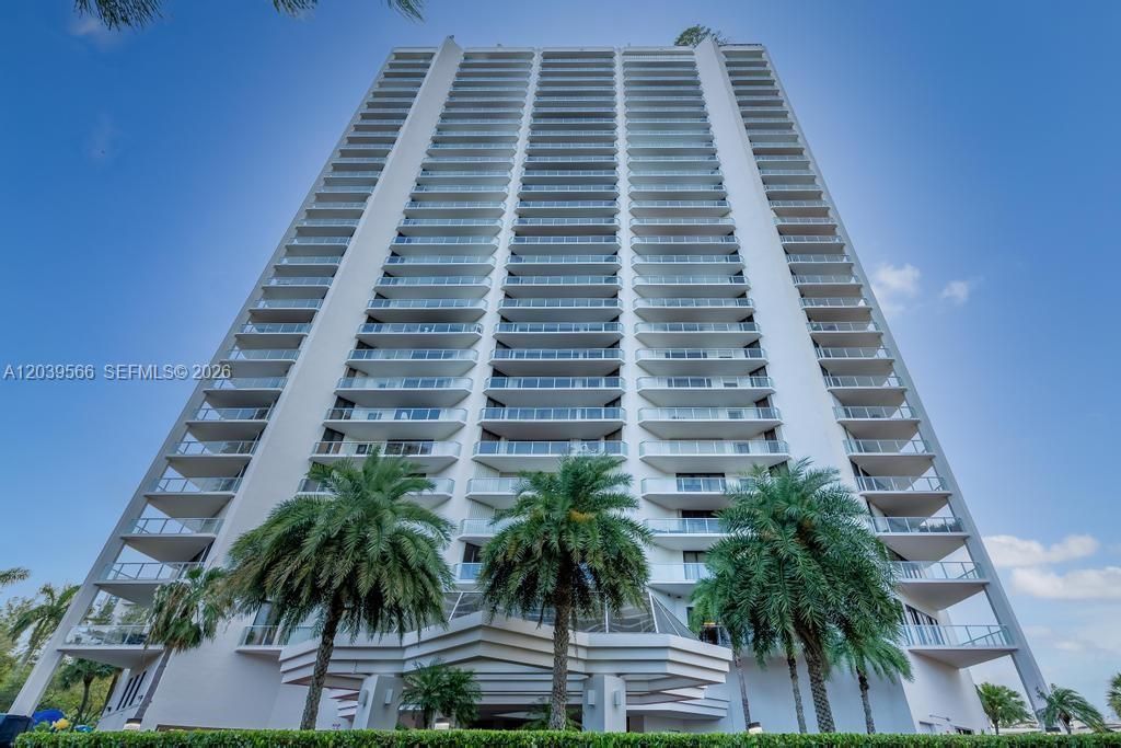 19500 Turnberry Way , Unit 16B, Aventura, FL 33180 Photo