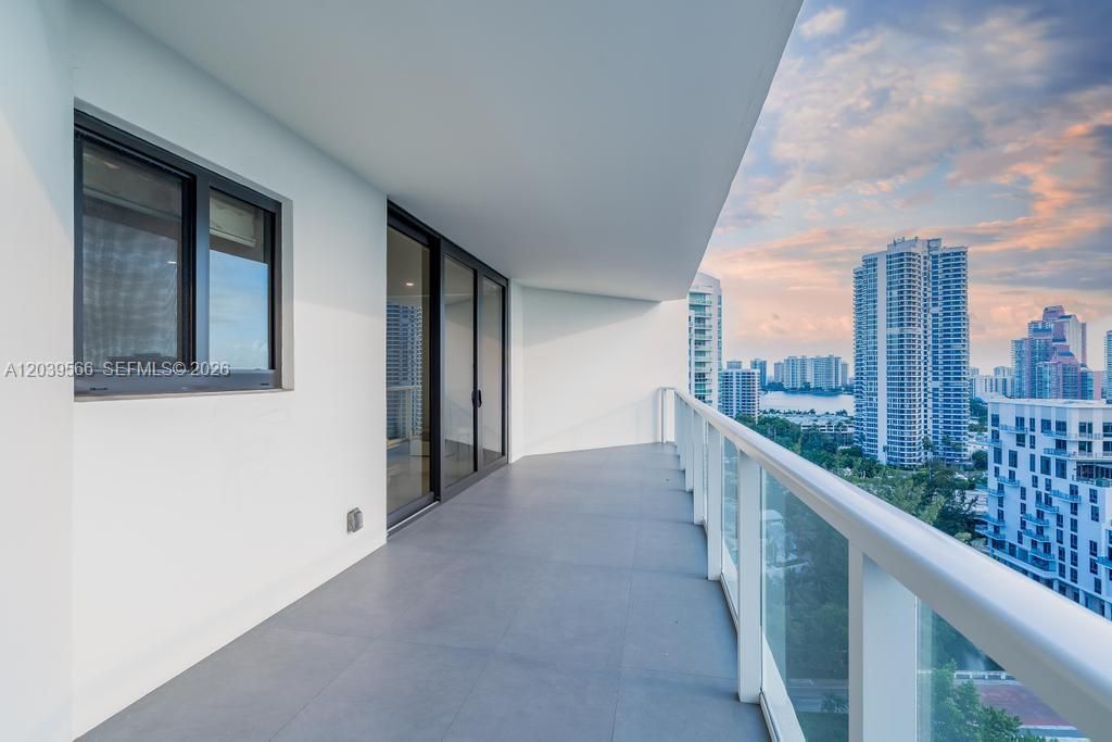19500 Turnberry Way , Unit 16B, Aventura, FL 33180 Photo