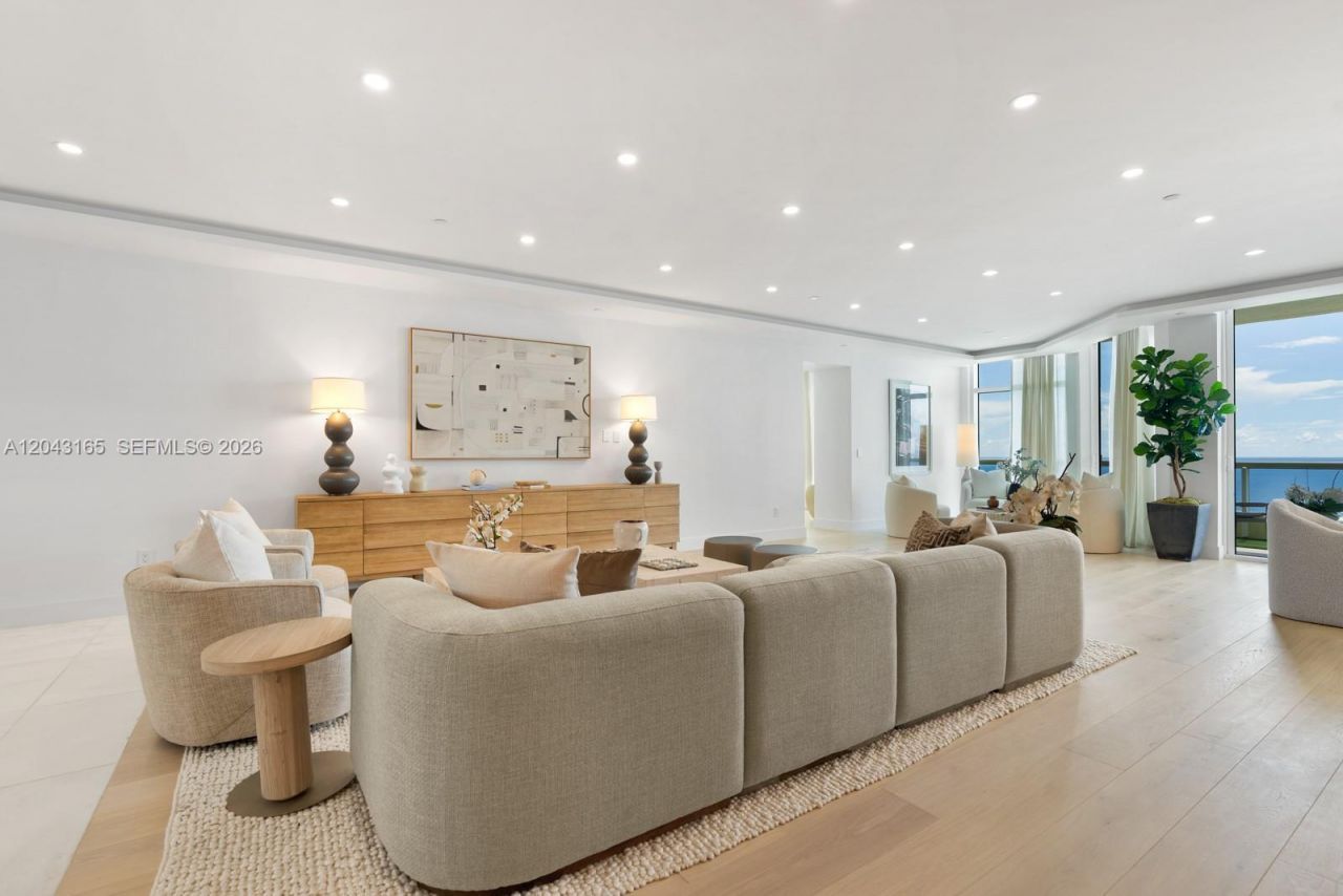 17875 Collins Ave , Unit PH5002, Sunny Isles Beach, FL 33160 Photo