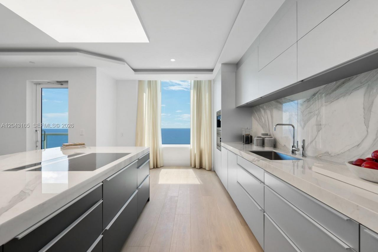 17875 Collins Ave , Unit PH5002, Sunny Isles Beach, FL 33160 Photo