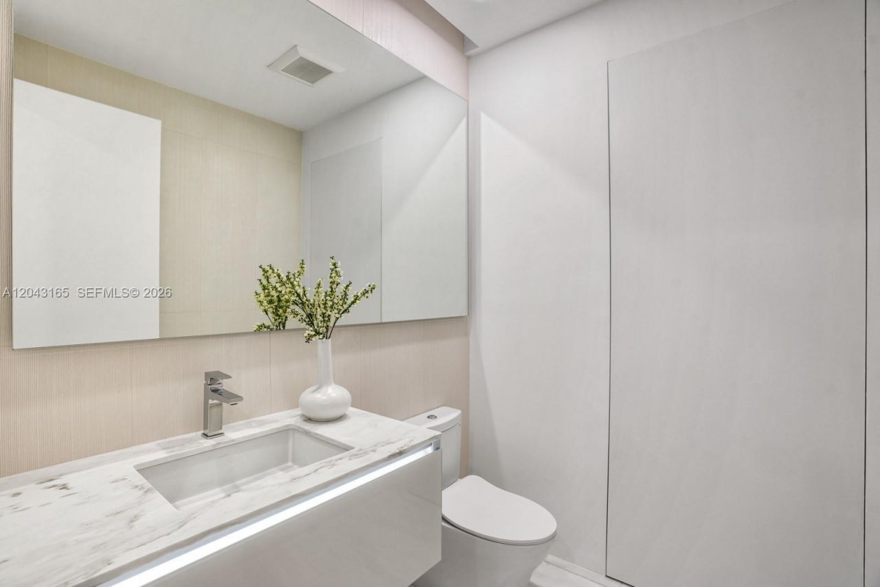 17875 Collins Ave , Unit PH5002, Sunny Isles Beach, FL 33160 Photo
