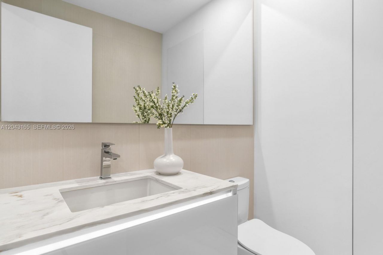 17875 Collins Ave , Unit PH5002, Sunny Isles Beach, FL 33160 Photo