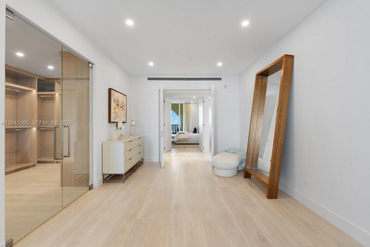 17875 Collins Ave , Unit PH5002, Sunny Isles Beach, FL 33160 Photo