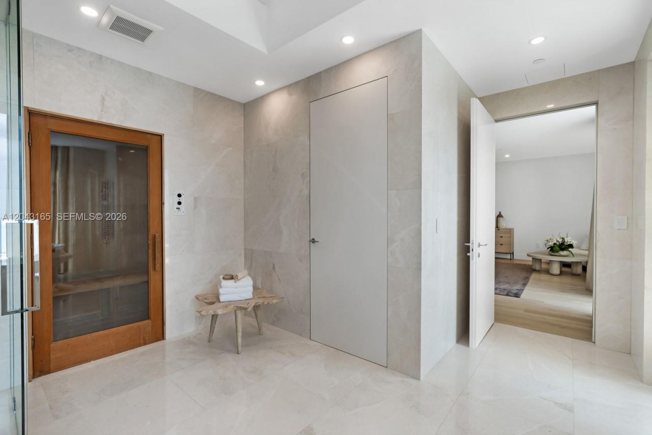 17875 Collins Ave , Unit PH5002, Sunny Isles Beach, FL 33160 Photo