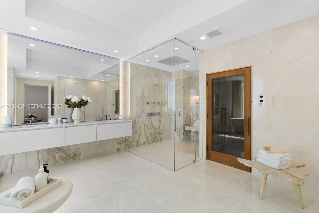 17875 Collins Ave , Unit PH5002, Sunny Isles Beach, FL 33160 Photo