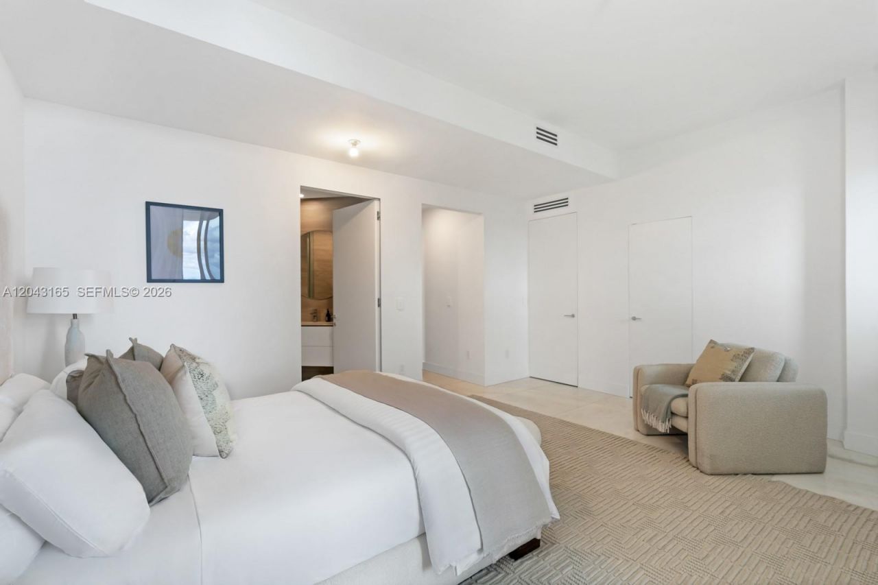 17875 Collins Ave , Unit PH5002, Sunny Isles Beach, FL 33160 Photo