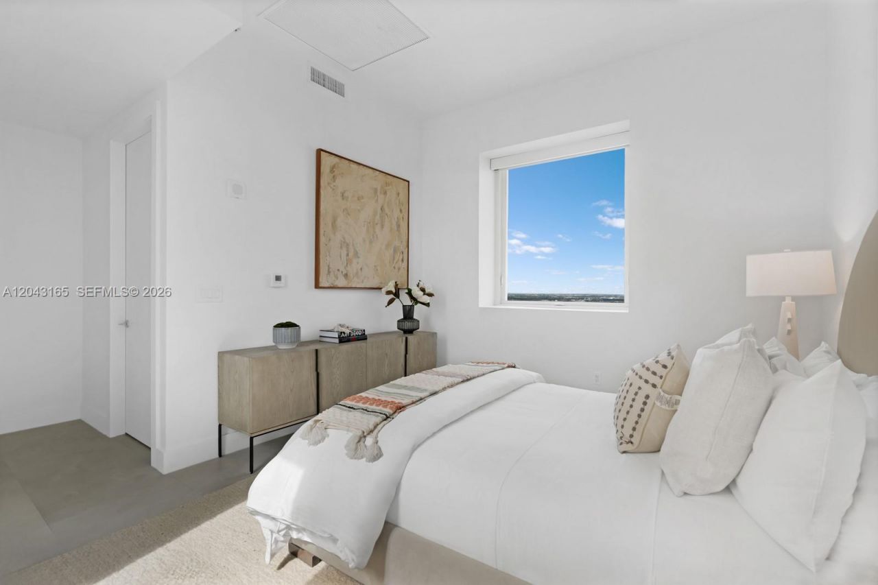 17875 Collins Ave , Unit PH5002, Sunny Isles Beach, FL 33160 Photo
