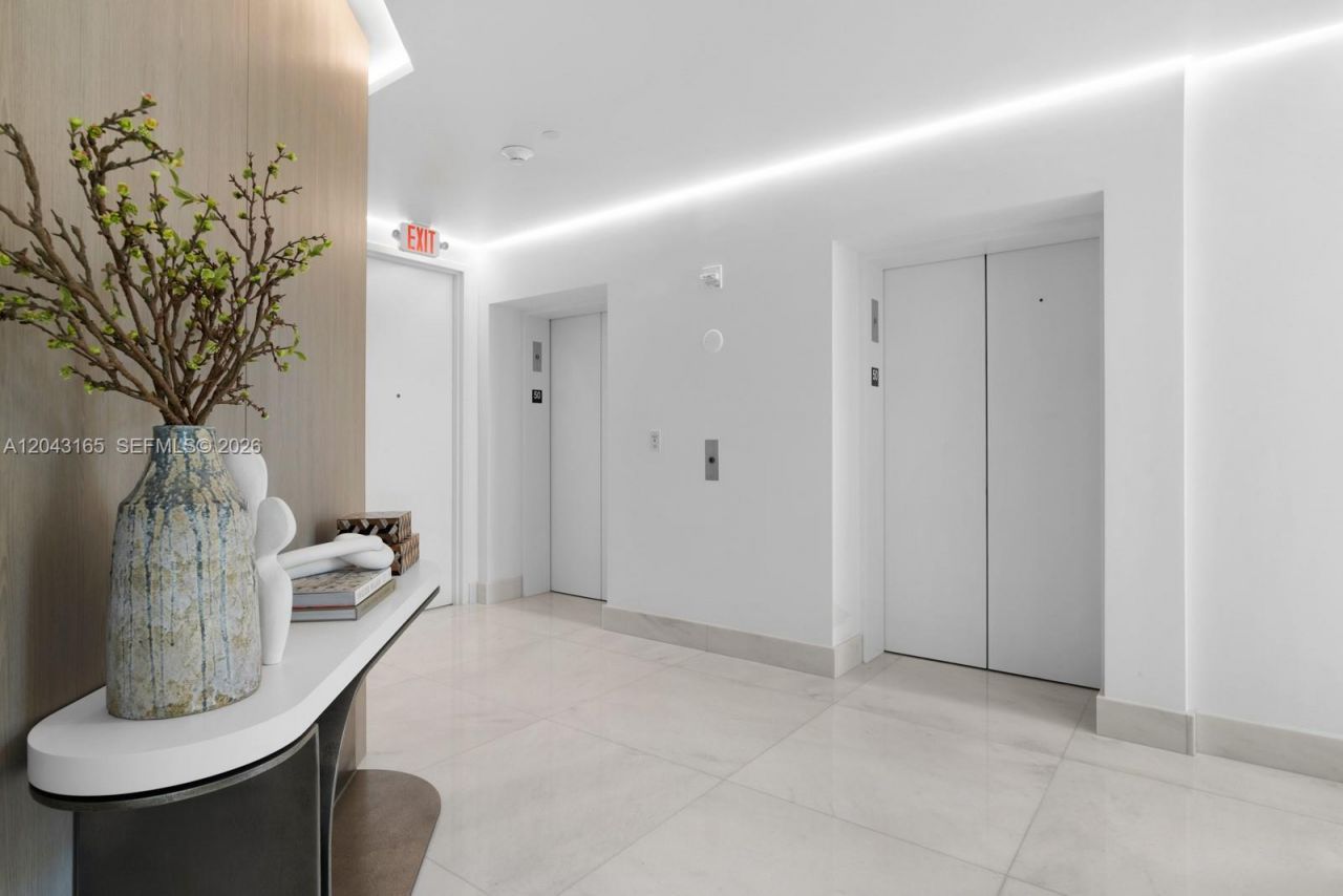 17875 Collins Ave , Unit PH5002, Sunny Isles Beach, FL 33160 Photo